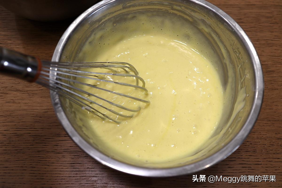 古早蛋糕和戚风蛋糕蛋白打发区别,蛋白打发到什么程度蛋糕才会柔软