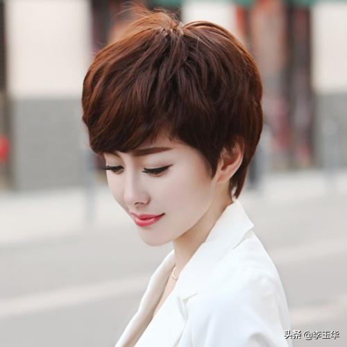 自己染发不沾头皮的方法,在家里怎么染发才能染均匀