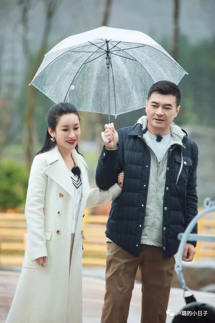 被秦海璐穿过的那些牌子,简直就是中年姐姐穿搭的模版