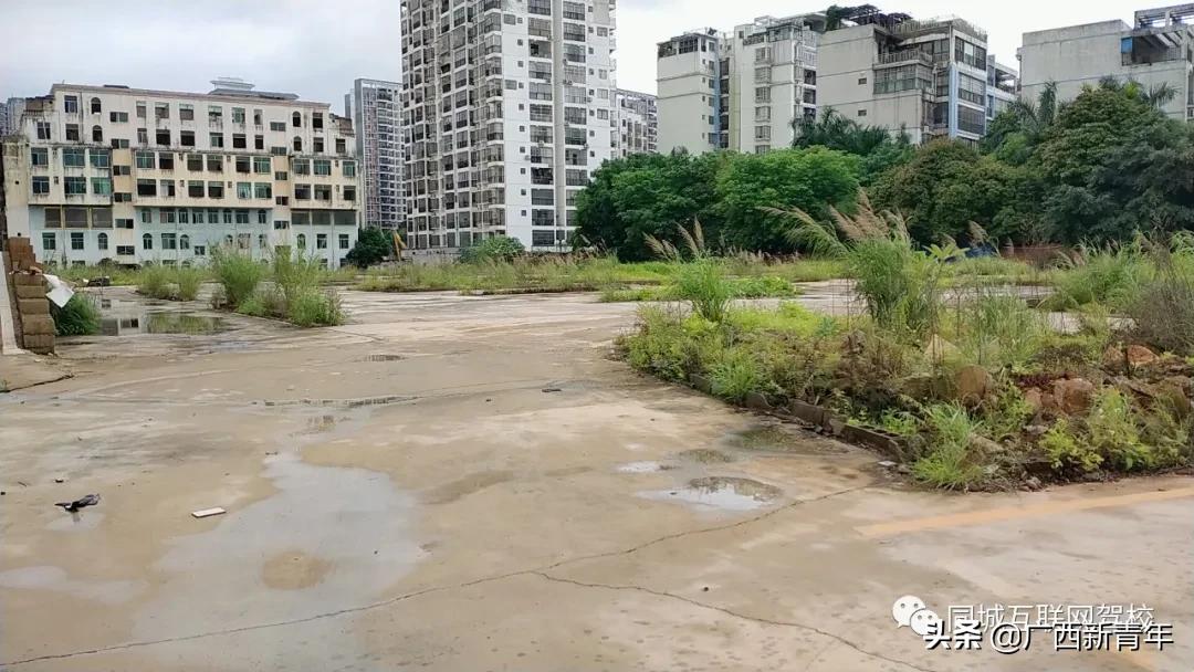 驾照考到一半驾校倒闭怎么办,驾校倒闭换驾校怎么办理