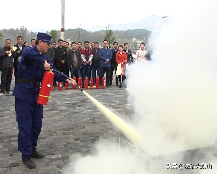 消防进街道,消防入社区