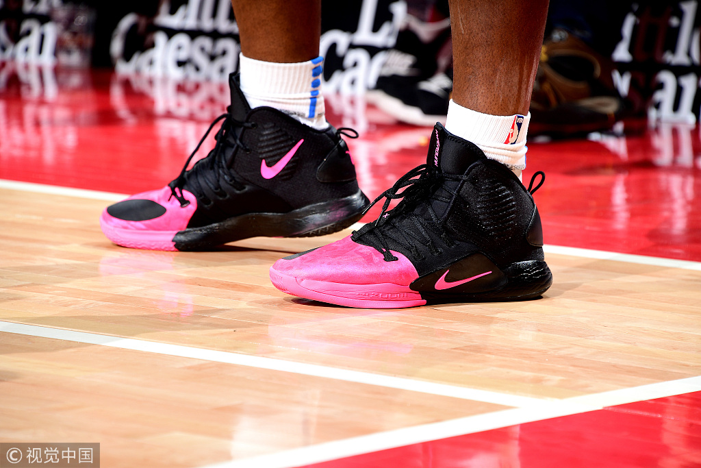 NBA今日球鞋精选：新配色UACurry5来了！库里穿它致敬老爹