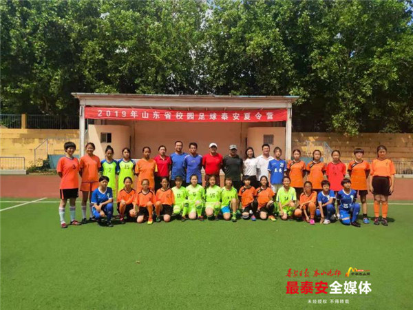 足球体育从娃娃抓起,足球从娃娃做起