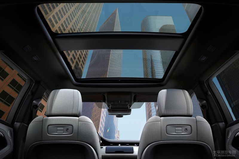 路虎揽胜极光对比同级别bba质量,路虎揽胜极光新一代测评视频