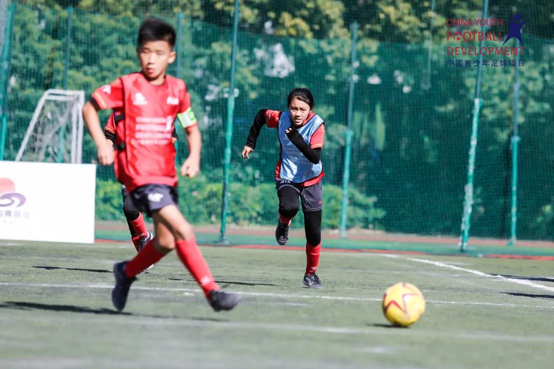 这支秘密发展的乡村足球队，拼命的令人肃然起敬