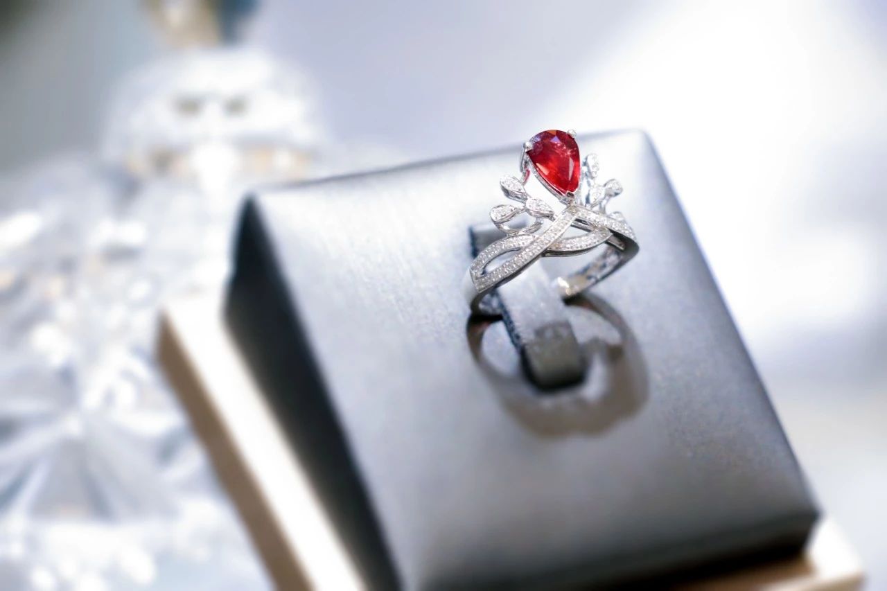 不要小看非漂IT男，他可能会进化成珠宝老板