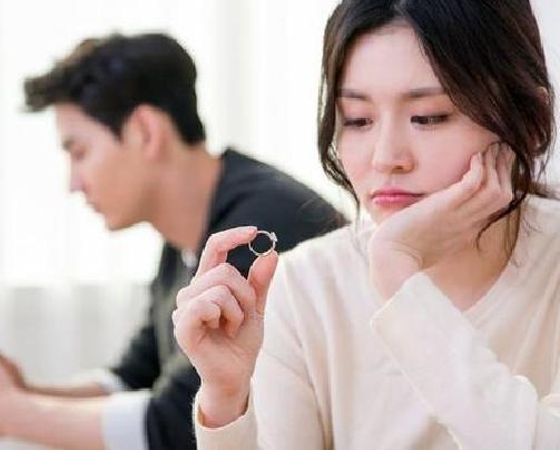 生意失败欠债20万老婆要离婚,生意失败欠20万媳妇离婚