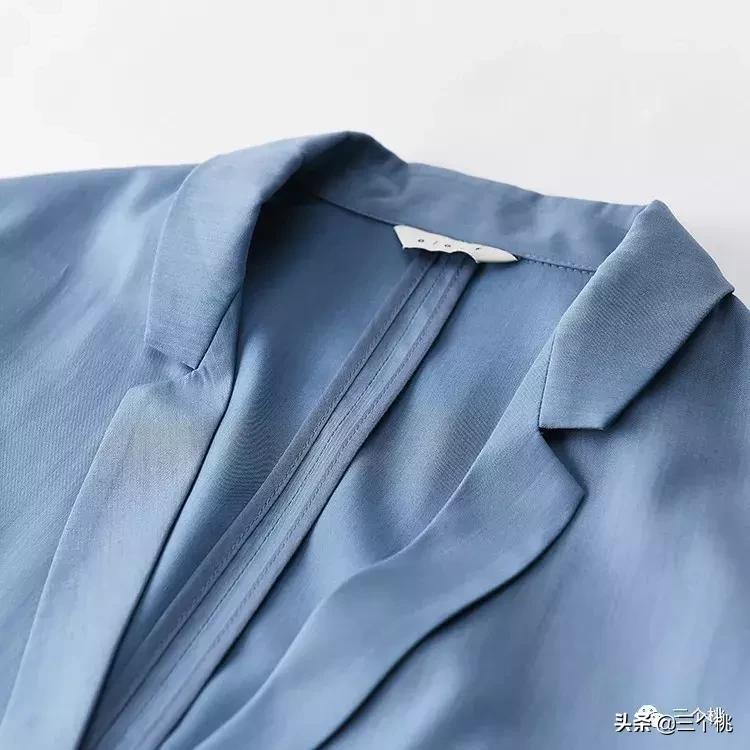 风衣、西装、花裙子……春天来了，这10件值得买！‖桃子购物车