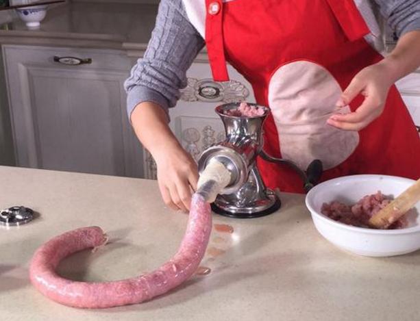 灌香肠怎么晾晒没有苍蝇,灌香肠怎么晒不出油