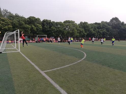 足球从娃娃抓起,足球要从娃娃抓起例子