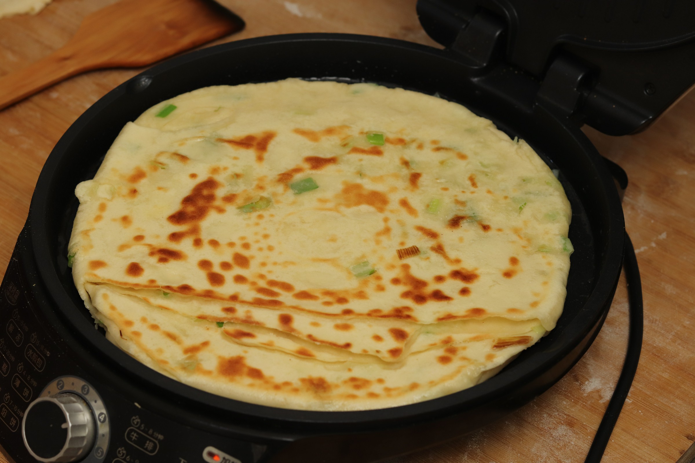 家常烙饼又酥又软有诀窍,烙饼如何做得松软香脆