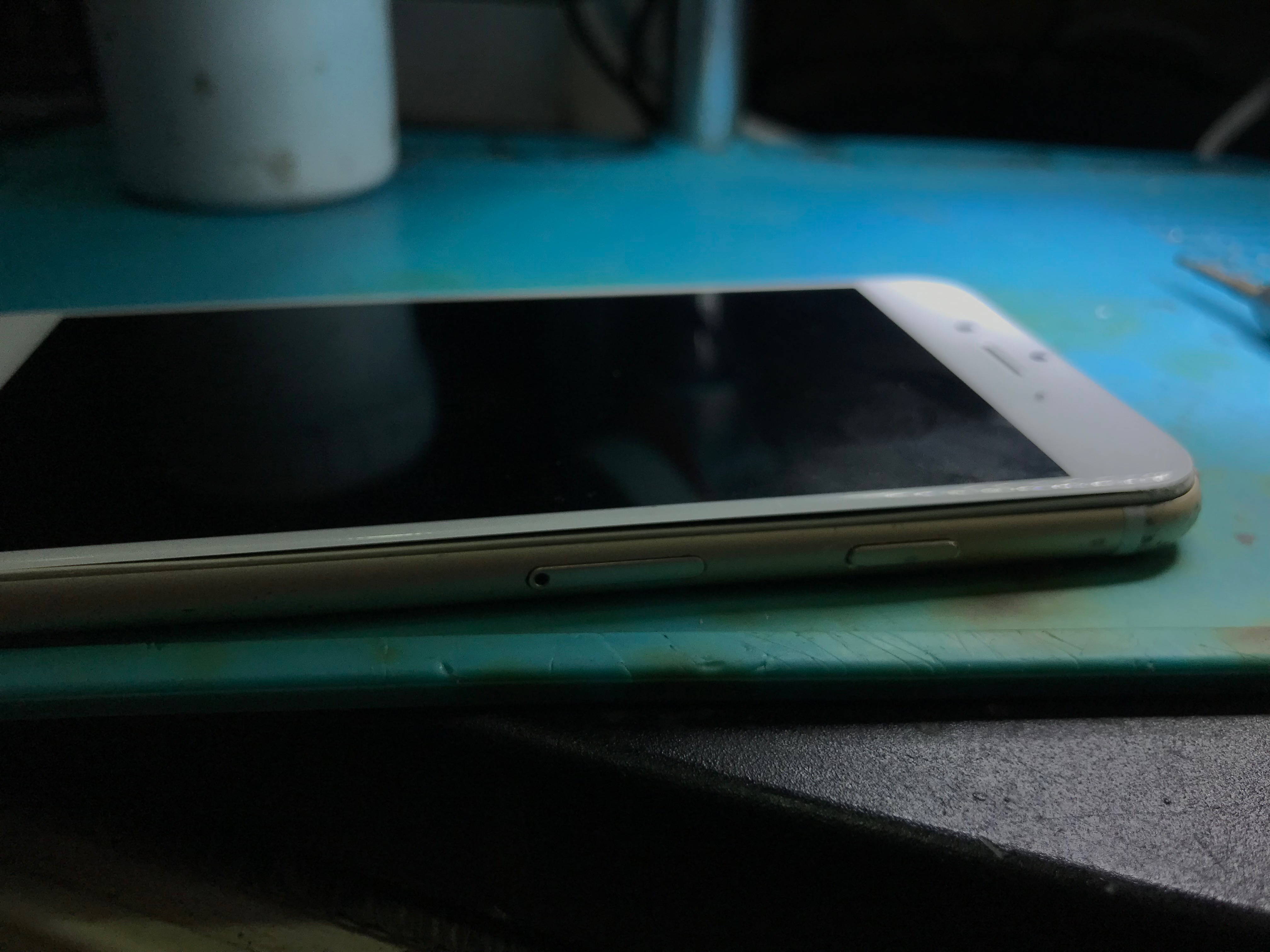 苹果6s不定时出现耳机模式怎么办,苹果6s屏幕不定时失灵怎么回事