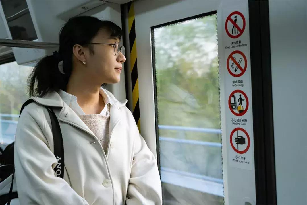 身体不能由自己做主,自己的性别不是自己决定的