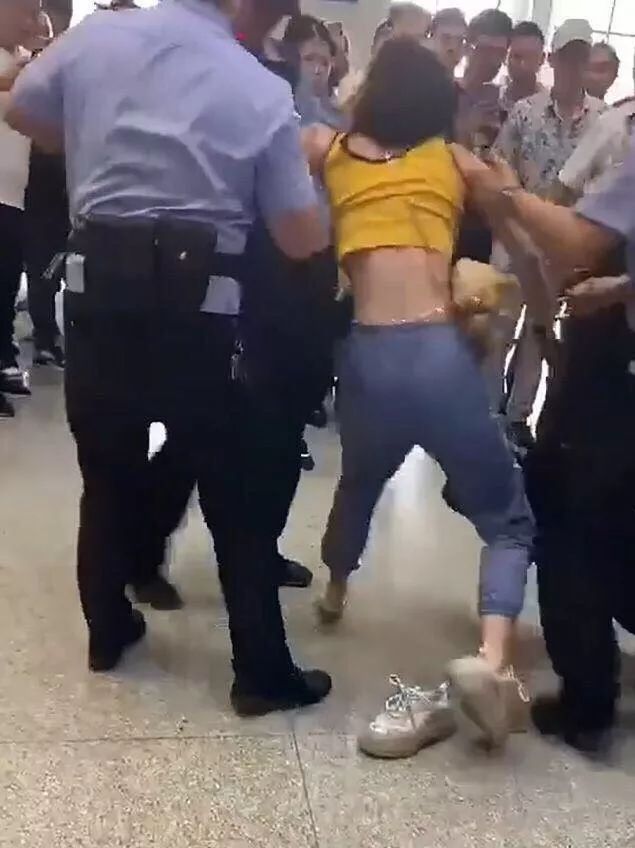 范丞丞师弟被拘留，这些明星放肆起来，真的没底线