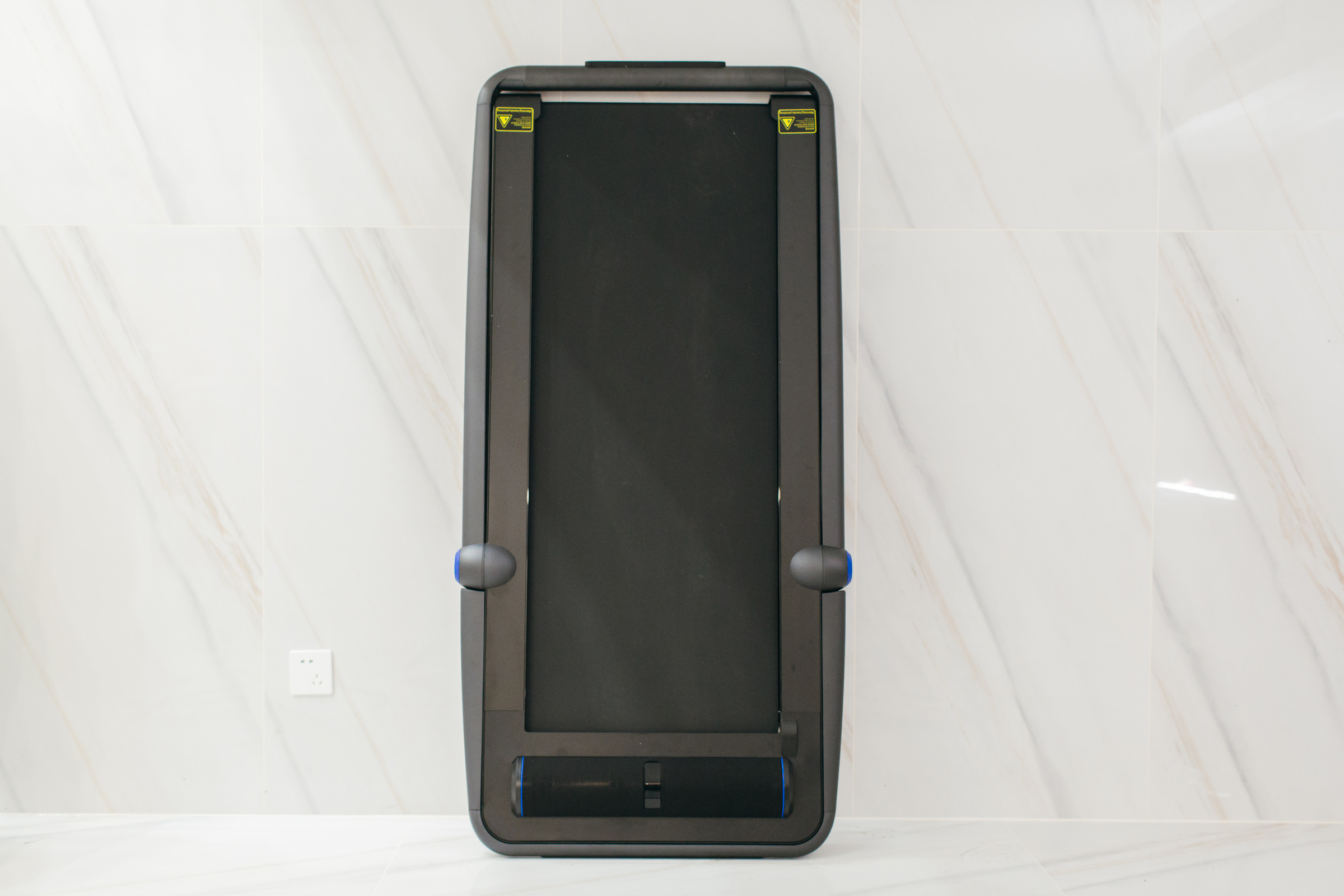 灏忛噾鏅鸿兘鎶樺彔璺戞鏈簁12pro,濂崇敓蹇箰鍚戝墠鍐茶窇姝ユ満