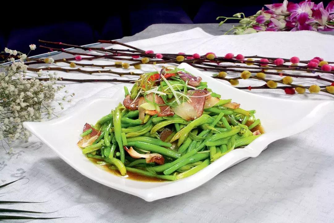 吃新鲜黄花菜中毒在家自救办法,黄花菜怎样吃才能避免中毒