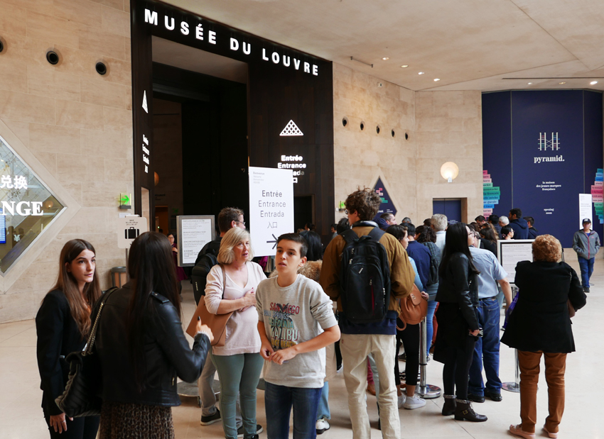 游读西方艺术（１）卢浮宫的《萨莫色雷斯胜利女神》也叫“Nike”