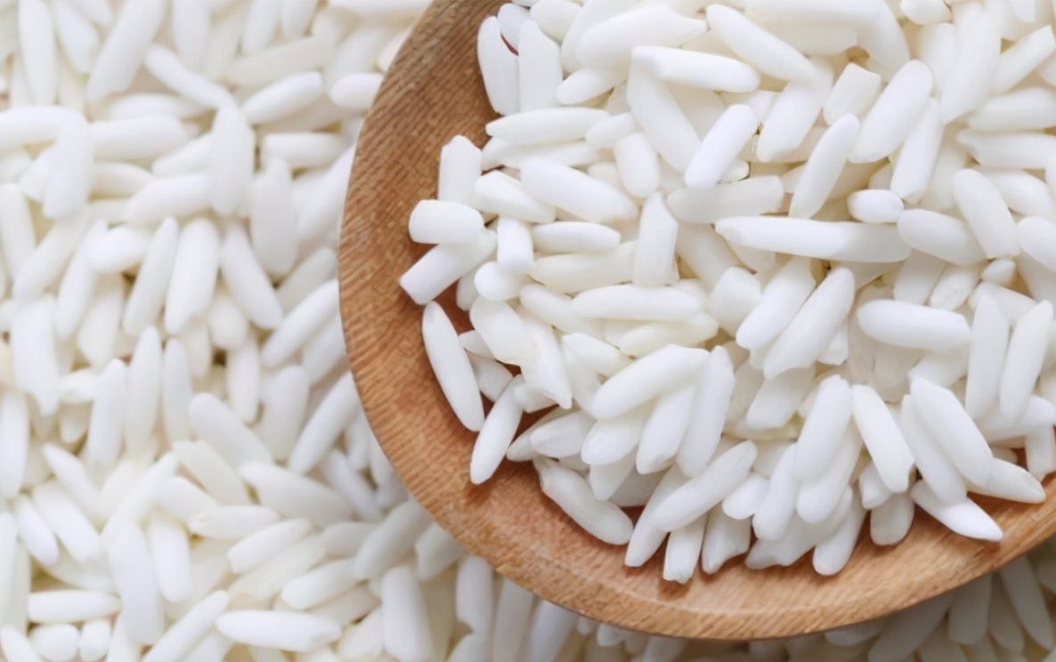 甜馅粽子怎么做糯米才不会夹生,包粽子时糯米要泡多久