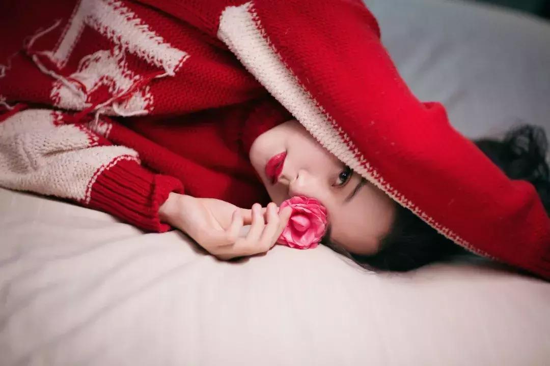 米兰时装周明星最佳看秀造型,米兰时装周明星看秀造型