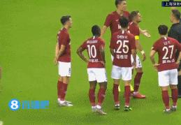 国安对申花误判,国安点球误判var