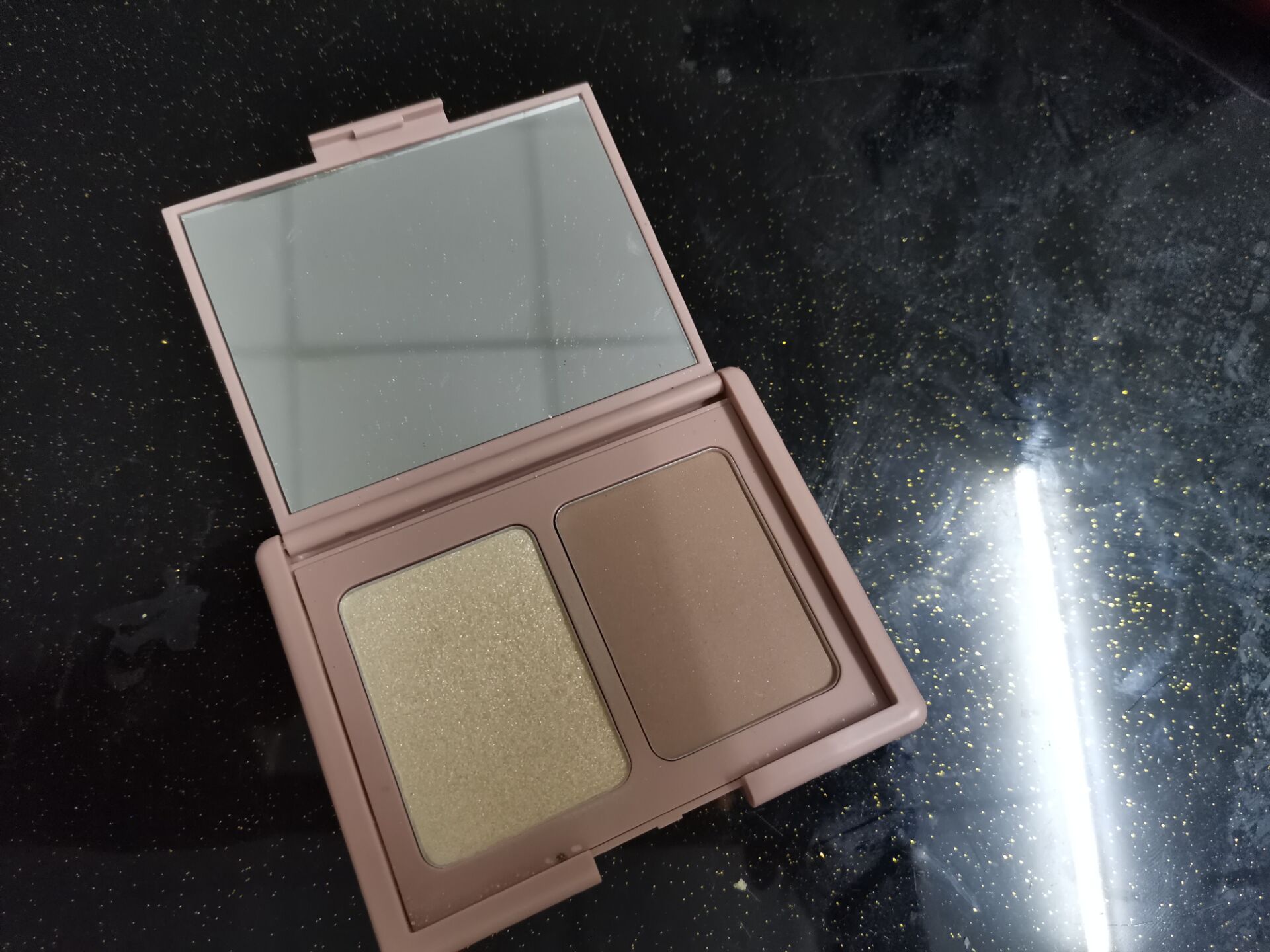 一个月一千五生活费女生,一个月生活费一千块省钱好物