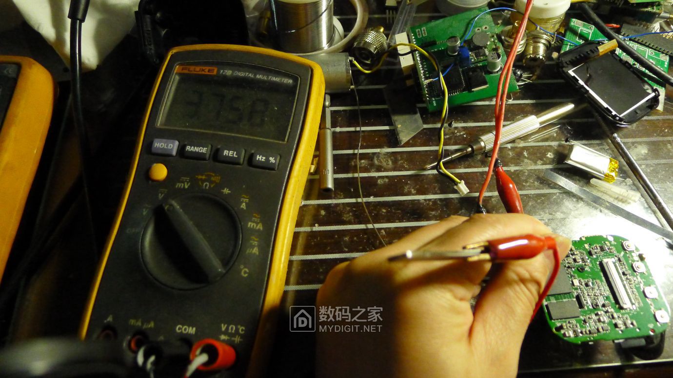 PAPAGO！GoSafe535行车记录仪拆解+电源接反故障维修