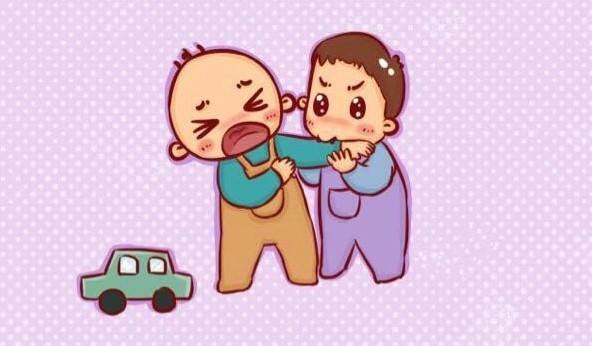 2岁宝宝爱抢别人东西的视频,2岁左右宝宝喜欢抢别人东西