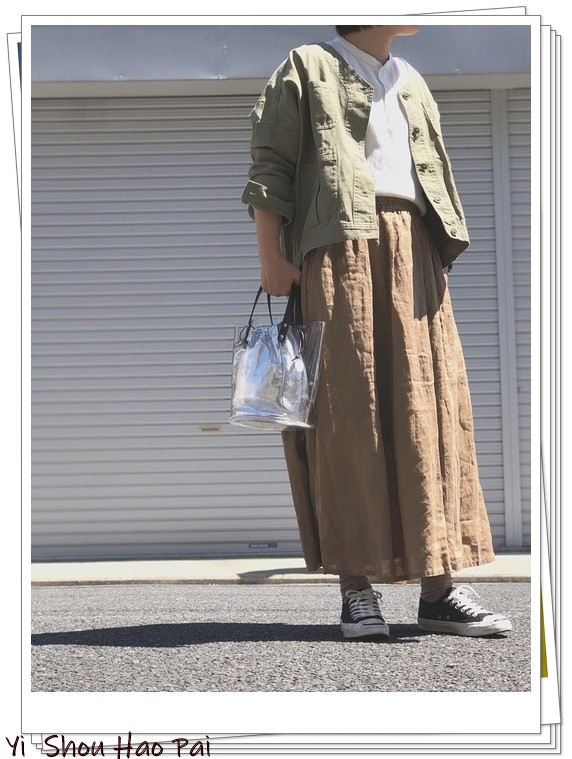 今年流行的绿色穿搭风,春天亮色系衣服颜色及搭配