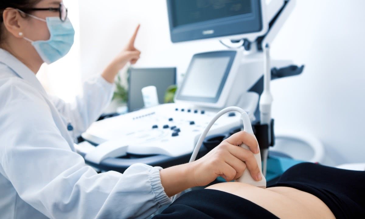 孕检做b超要憋晨尿吗,孕检做b超有辐射吗