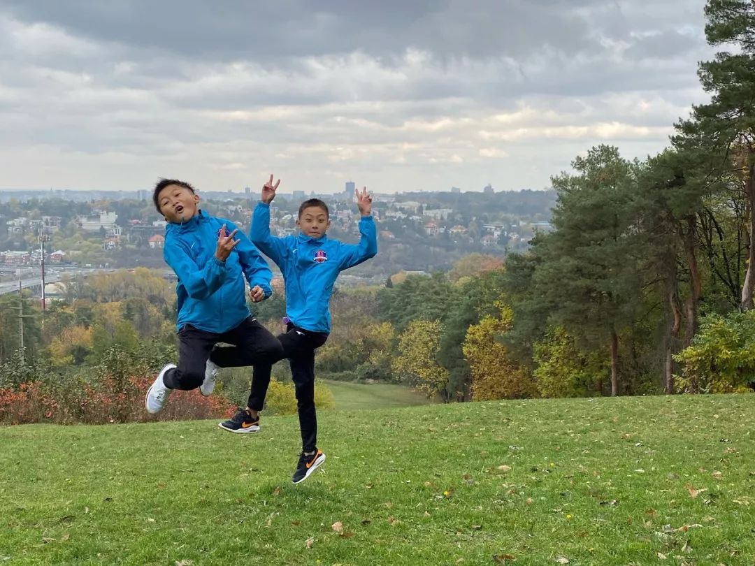 梅州客家队踢亚冠,梅州客家出征视频