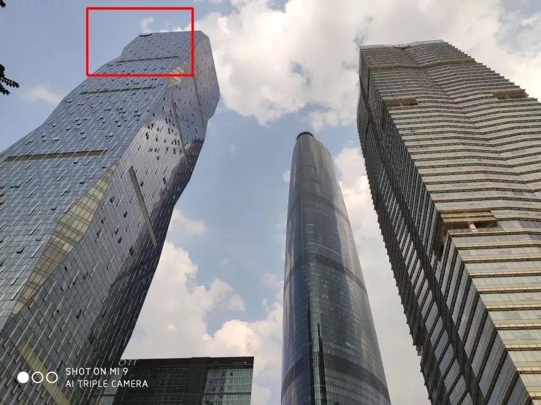 小米9发布会雷军怼华为手机,小米9雷军拍月亮