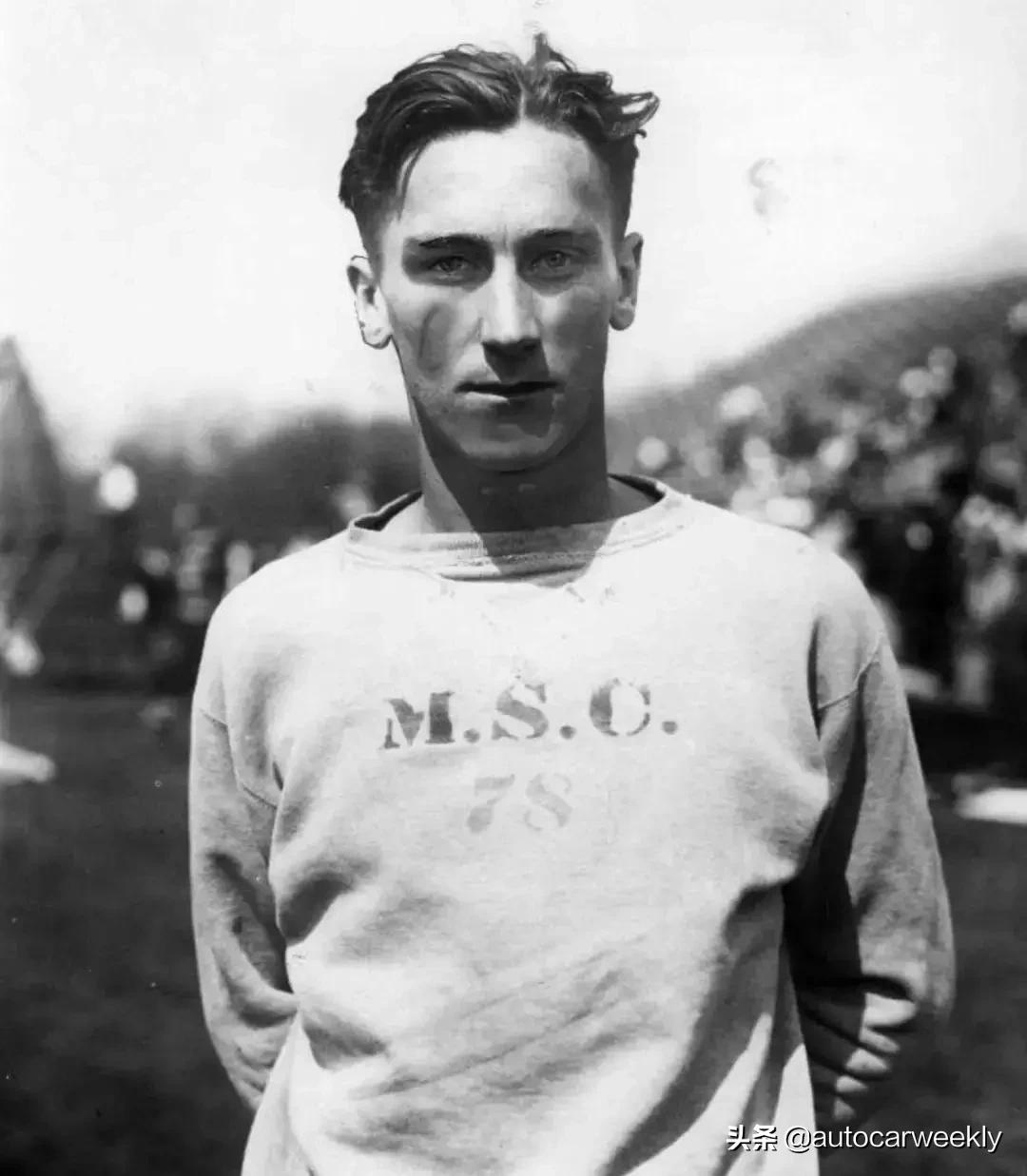 卫衣紧身怎么穿,卫衣装法