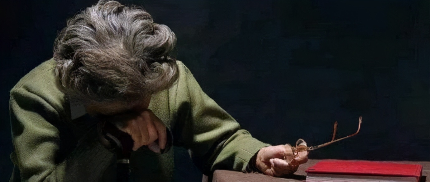 最高法父母有权拒绝子女强行啃老,最高法反对强行啃老