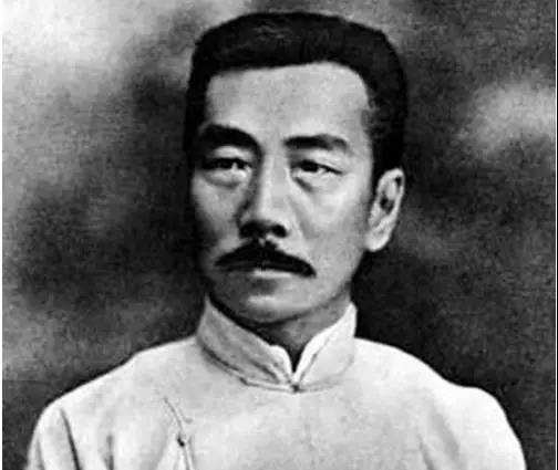 从讨论“铁屋子”，到死前谁都不宽恕，鲁迅究竟在纠结什么？