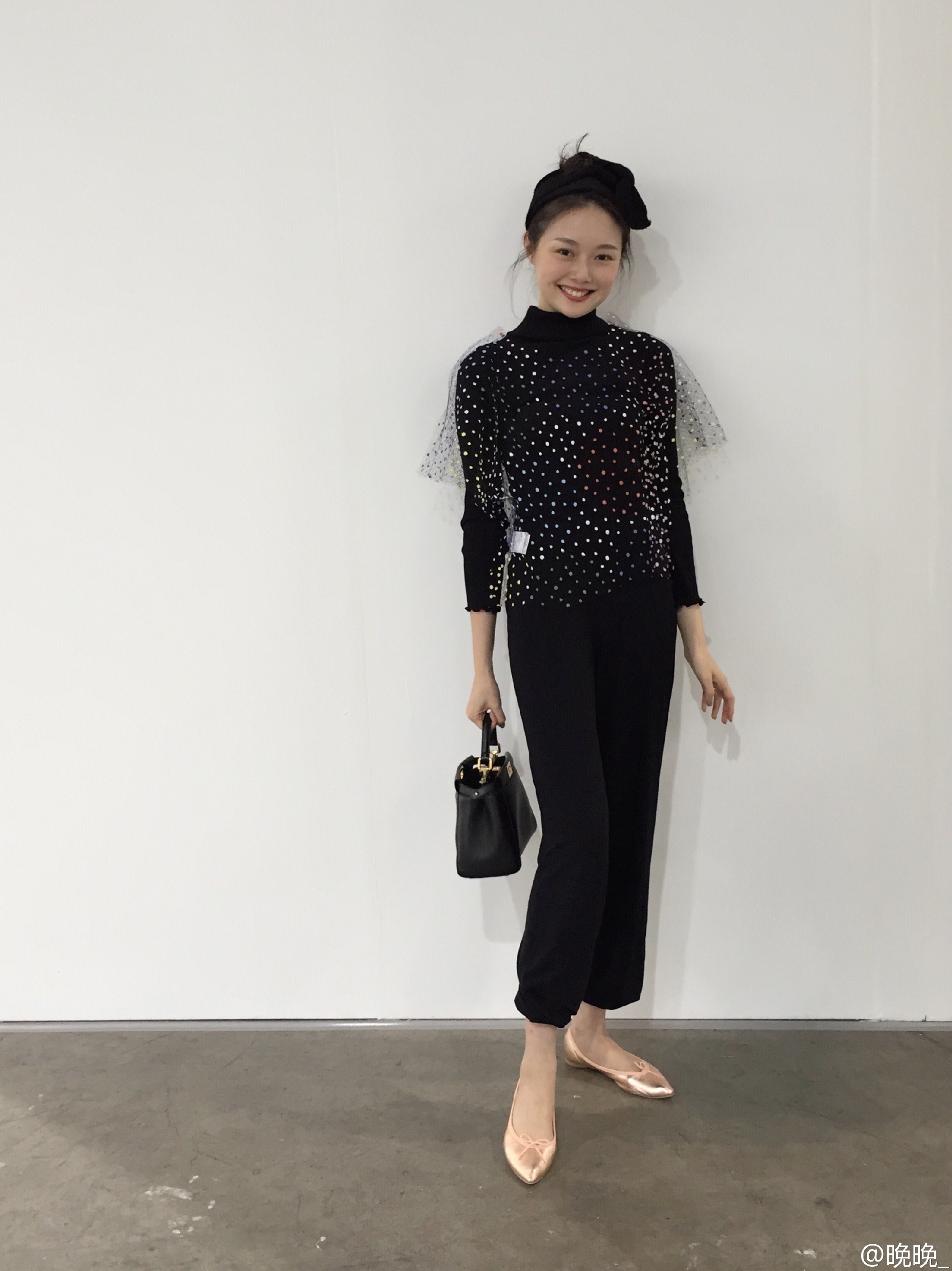 网红鼻祖晚晚和舒淇同框比美赢了？妆容穿搭都有小心机，来抄作业