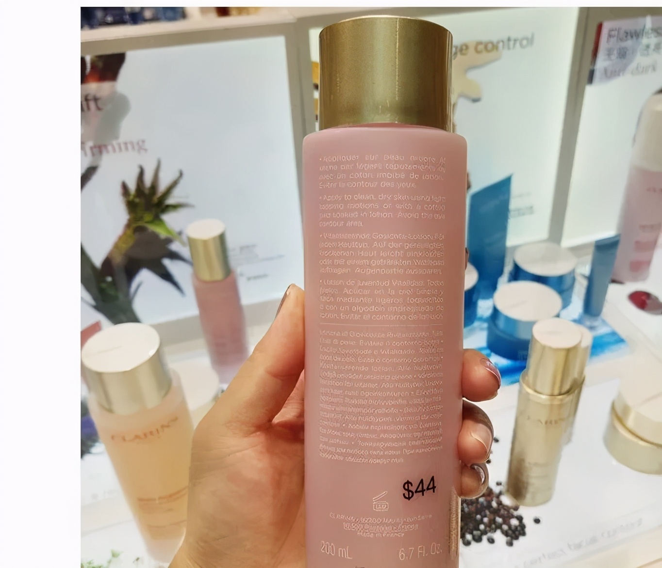 娇韵诗焕颜弹力精华水测评,娇韵诗粉水抗初老吗