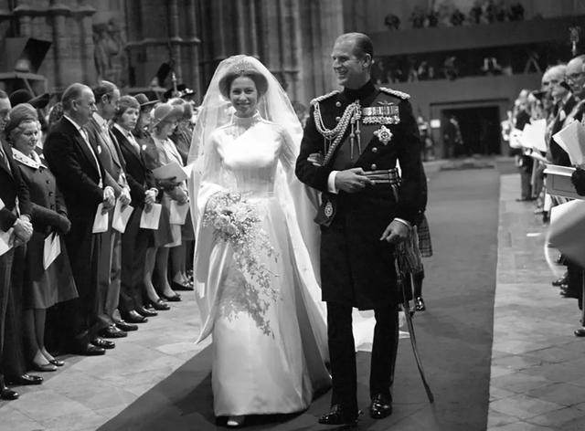 菲利普亲王60岁有魅力,52岁菲利普亲王