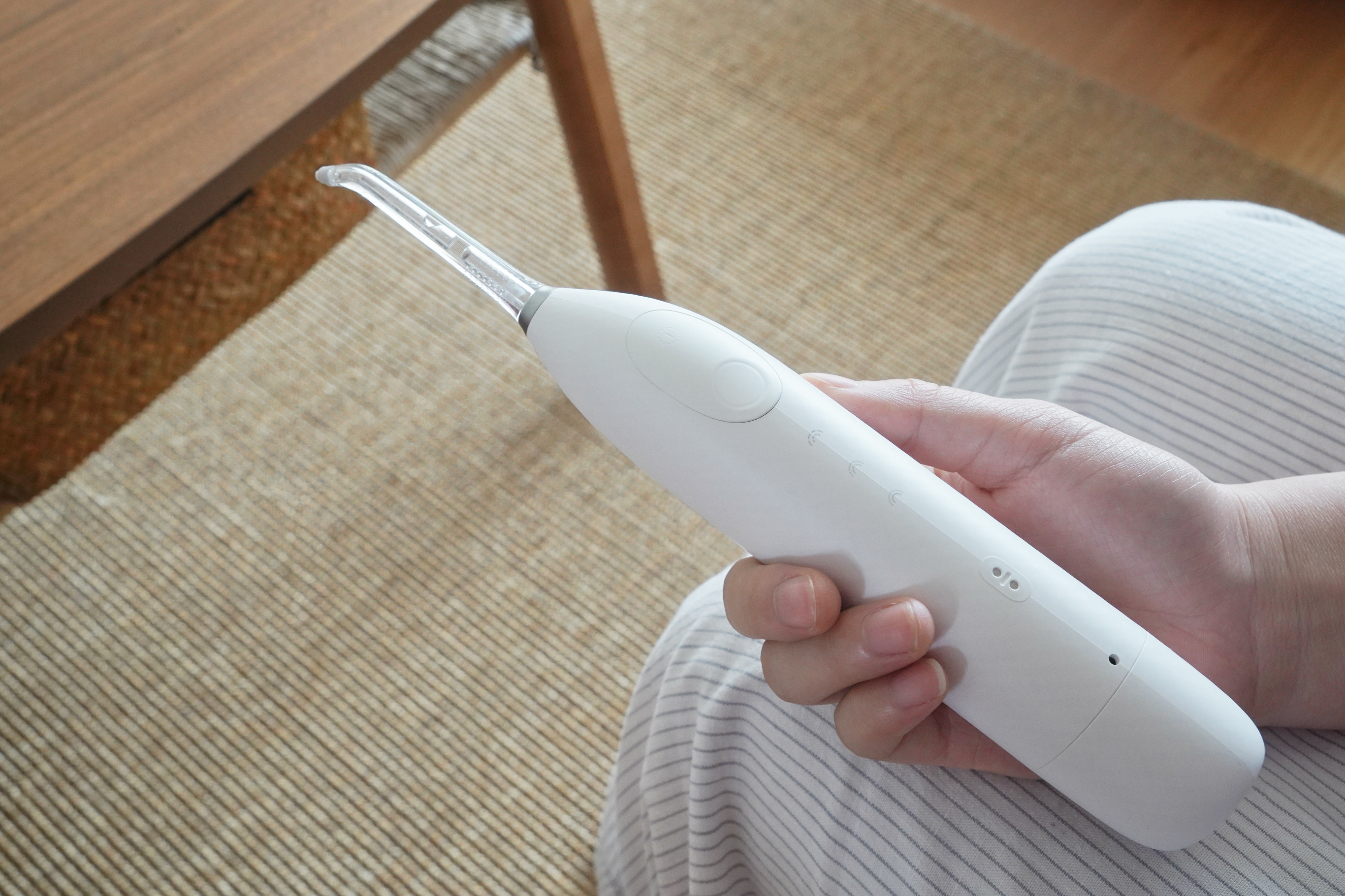 有电动牙刷还要手动刷吗,有了电动牙刷还需要水牙线吗