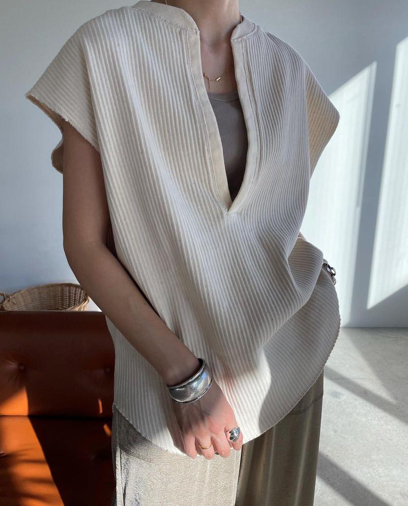 喜欢宽松衣服怎么办,怎么把宽松版的衣服穿有型