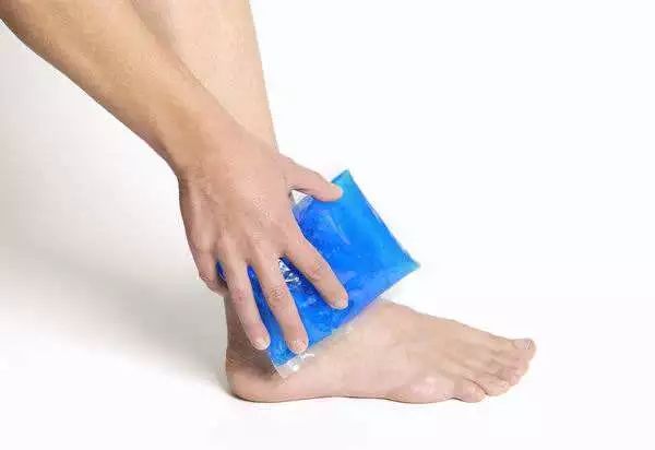 跑步后冰敷的正确方法,冰敷脸消肿的正确方法