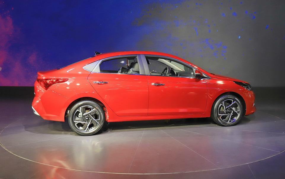 17年现代悦纳1.4l驾驶感受,现代悦纳开空调油耗