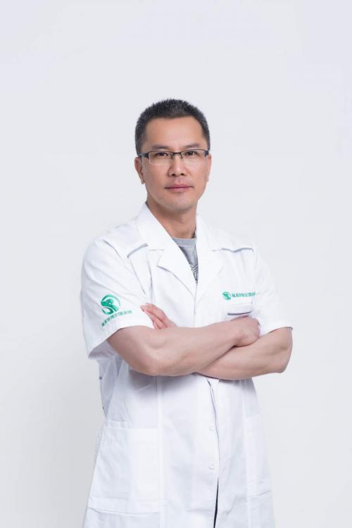 铸就“不平凡”，瑞派宠物医生的“人宠情”