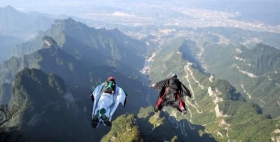 女翼装飞行员是怎么遇难的,国外翼装飞行遇难