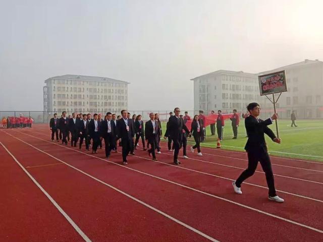 彭泽县新星学校运动会长跑,青春朝气运动会