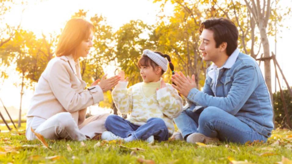 不给小孩手机怎么办,不给手机孩子就跑出去怎么办