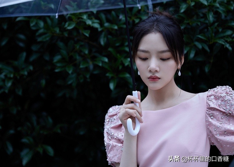 网评演技好的95后小花TOP10！周也十、杨超越九，赵露思赢虞书欣