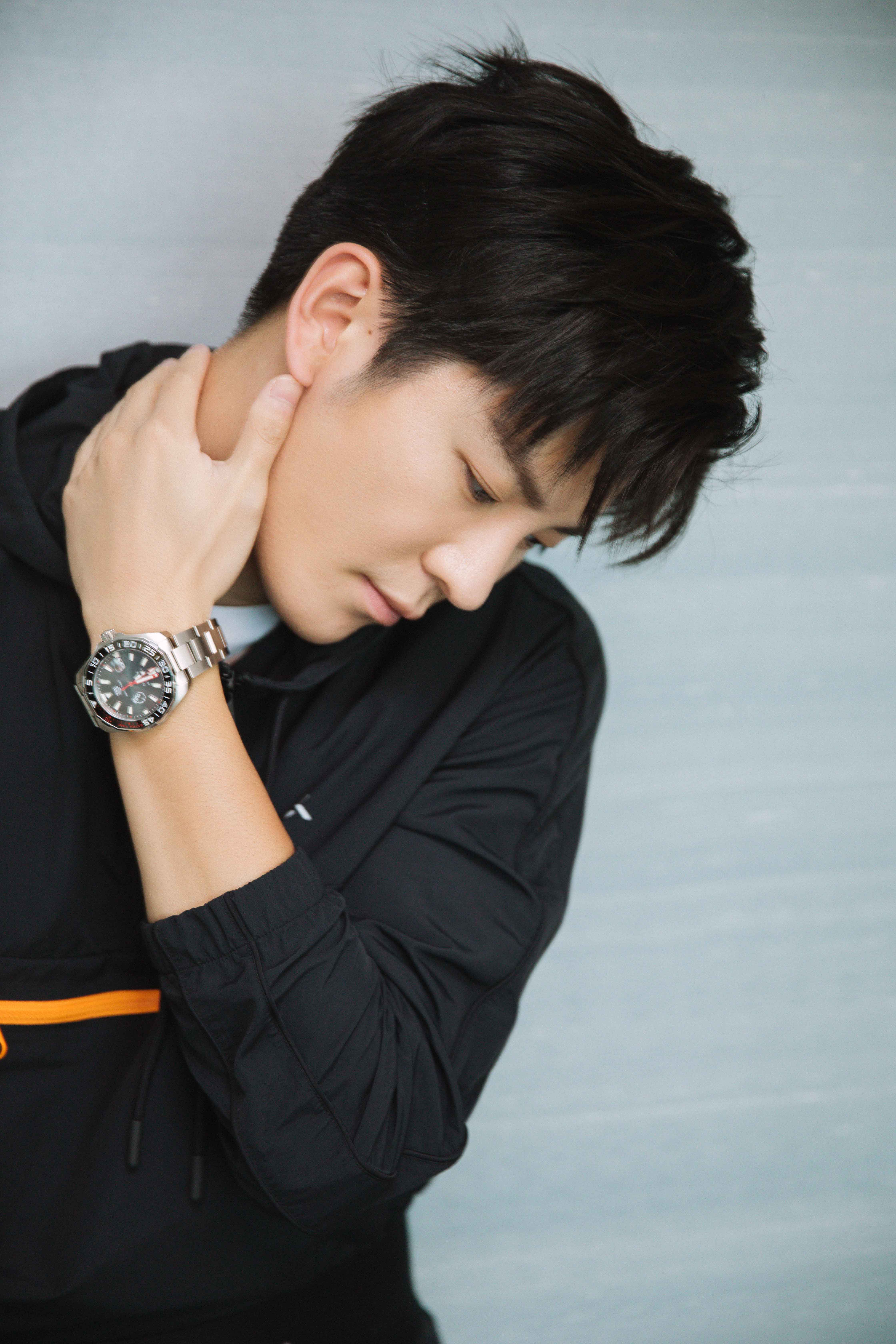 王嘉尔英超赛场,王嘉尔英超联赛