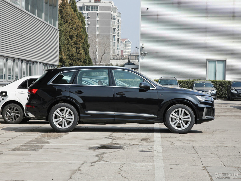 奥迪新a4l2023款,奥迪a3和小鹏p7哪个好