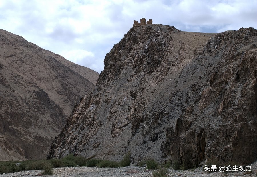 解放军牺牲爱人殉情,解放军牺牲士兵葬礼