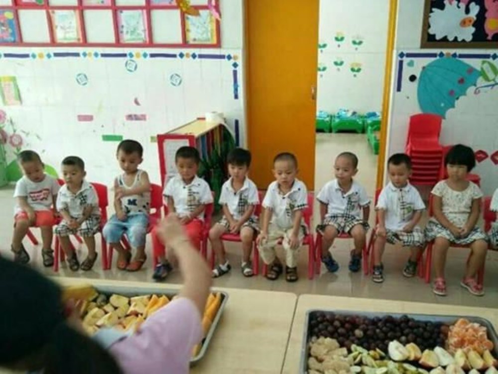 幼儿园橘子拍照创意摆拍,儿童水果拍照摆拍